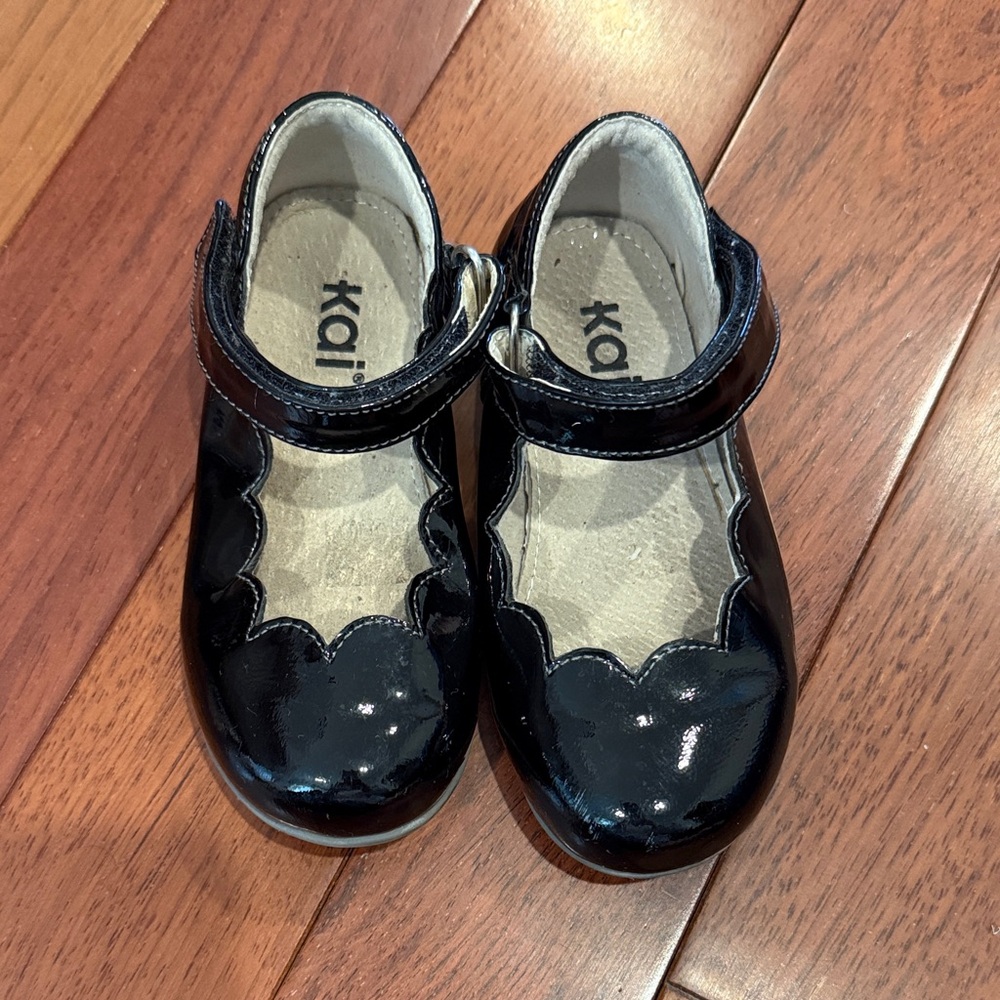 Kai Girls' Black Patent Mary Jane Dress Shoes